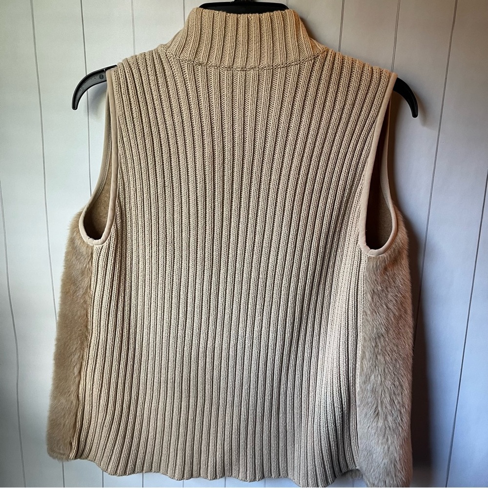 🛍️ Emma James Tan Faux Fur Zip Vest Liz Claiborne - Picture 3 of 4